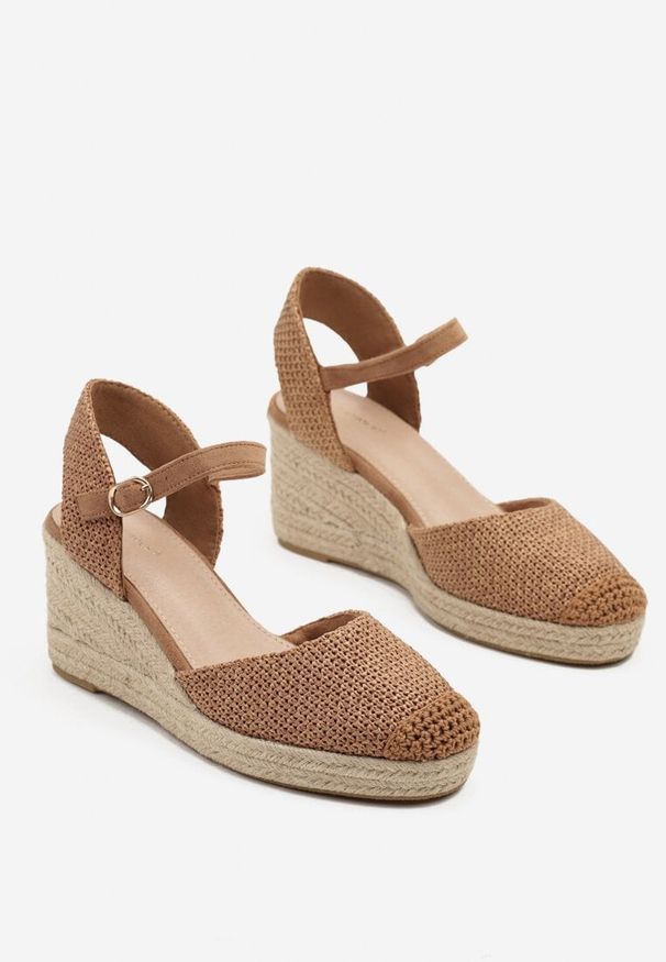 Born2be - Brązowe Sandały w Stylu Espadryli na Plecionym Koturnie Reflara. Okazja: na co dzień. Kolor: brązowy. Obcas: na koturnie. Styl: klasyczny, elegancki, boho, casual