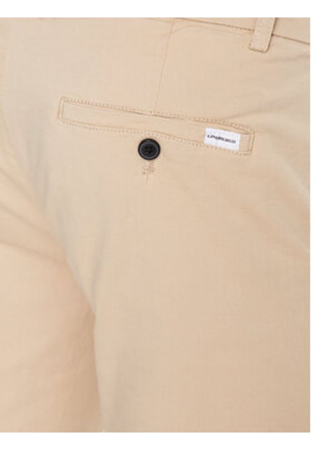 Lindbergh Szorty materiałowe 30-505044 Beżowy Slim Fit. Kolor: beżowy. Materiał: bawełna