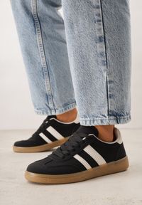 Born2be - Czarne Sneakersy na Kauczukowej Podeszwie z Geometrycznym Motywem Vikioria. Okazja: na co dzień. Kolor: czarny. Materiał: kauczuk. Wzór: geometria #5