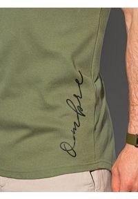 Ombre Clothing - T-shirt męski bawełniany z nadrukiem S1387 - oliwkowy - XXL. Kolor: oliwkowy. Materiał: bawełna. Wzór: nadruk