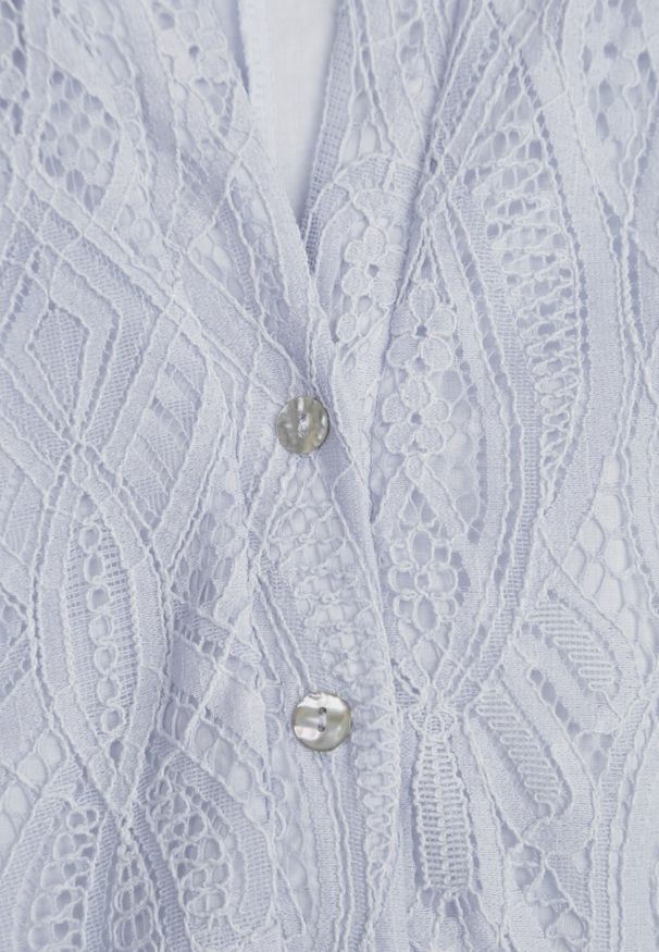 Renee - Niebieska Koronkowa Sukienka Boho Rozkloszowana z Paskiem w Talii Irinsea. Okazja: na co dzień. Kolor: niebieski. Materiał: koronka. Wzór: koronka. Typ sukienki: rozkloszowane, proste. Styl: boho