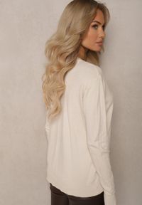 Renee - Jasnobeżowy Sweter z Bawełną w Klasycznym Stylu Atintora. Okazja: na co dzień. Kolor: beżowy. Materiał: bawełna. Styl: klasyczny