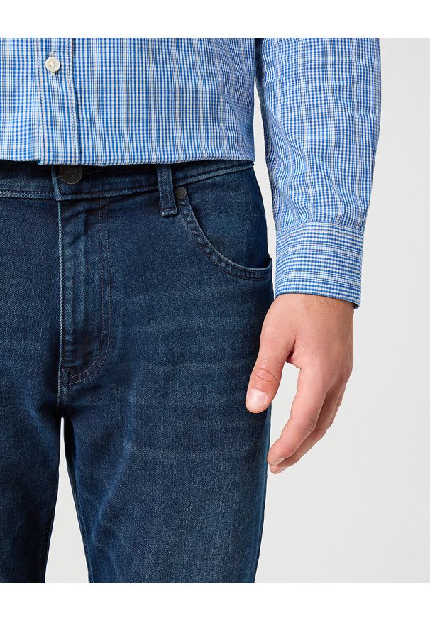 Wrangler - WRANGLER MĘSKIE SPODNIE JEANSOWE HORIZON DZWONY ONYX WASH 112356834 W110008838