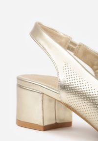 Born2be - Złote Sandały Slingback Vices na Słupku Zdobione Perforacją Telanisia. Okazja: na co dzień. Nosek buta: szpiczasty. Kolor: złoty. Materiał: jeans. Wzór: aplikacja. Obcas: na słupku. Styl: casual, elegancki #6