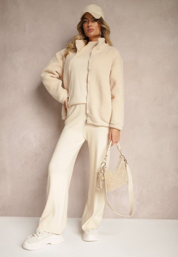 Renee - Beżowa Kurtka Baranek Rozpinana Inarethia. Okazja: na co dzień. Kolor: beżowy. Materiał: futro, jeans, materiał. Sezon: zima. Styl: casual, sportowy