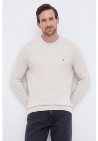 TOMMY HILFIGER - Tommy Hilfiger sweter z domieszką kaszmiru kolor beżowy lekki. Kolor: beżowy. Materiał: kaszmir. Styl: klasyczny