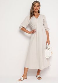 Born2be - Beżowa Rozkloszowana Bawełniana Sukienka Boho z Wiązaniem i Gumką w Talii Lawla. Okazja: na co dzień. Typ kołnierza: dekolt w kształcie V. Kolor: beżowy. Materiał: bawełna. Typ sukienki: rozkloszowane. Styl: boho