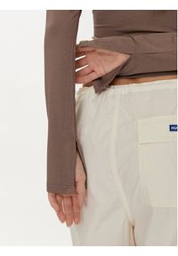Gina Tricot Bluzka 20789 Brązowy Slim Fit. Kolor: brązowy. Materiał: wiskoza #7