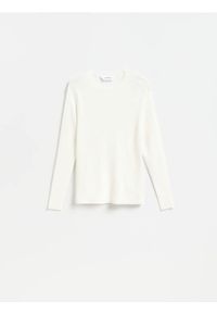 Reserved - Dopasowany sweter muscle fit - złamana biel. Materiał: wiskoza, dzianina #1