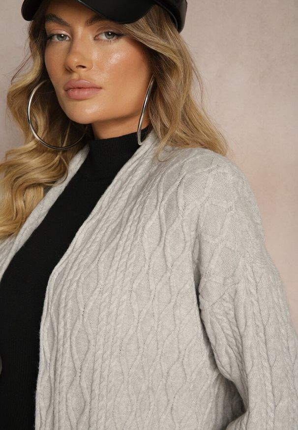 Renee - Szary Kardigan Nierozpinany o Długim Kroju Ozdobiony Tłoczeniem Vailithe. Okazja: na co dzień, na spacer. Kolor: szary. Materiał: jeans. Długość: długie. Wzór: aplikacja. Styl: elegancki, casual