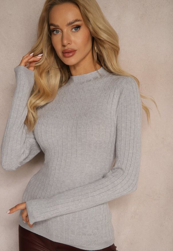 Renee - Jasnoszary Casualowy Sweter Półgolf Temitara. Okazja: na co dzień. Kolor: szary. Materiał: jeans. Styl: casual