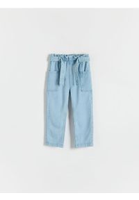 Reserved - Spodnie baggy z paskiem - niebieski. Kolor: niebieski. Materiał: bawełna, tkanina #1