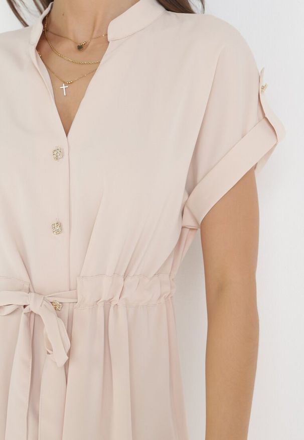 Born2be - Beżowa Koszulowa Sukienka z Wiązaniem w Pasie Maudelles. Kolor: beżowy. Typ sukienki: koszulowe