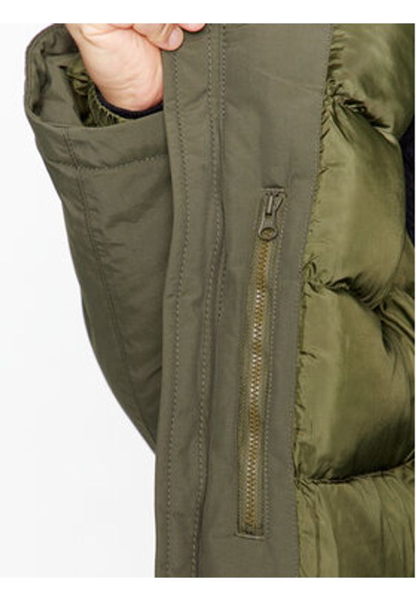 Napapijri Kurtka zimowa Epoch NP0A4HIA Zielony Regular Fit. Kolor: zielony. Materiał: syntetyk. Sezon: zima