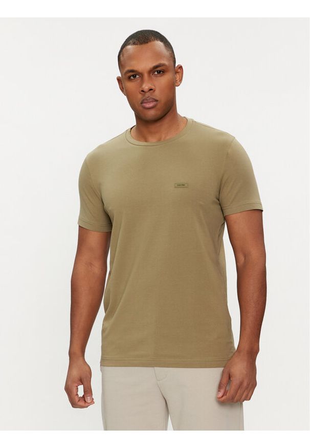 Calvin Klein T-Shirt K10K112724 Zielony Slim Fit. Kolor: zielony. Materiał: bawełna