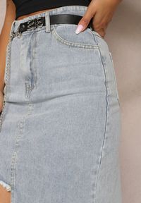 Renee - Jasnoniebieska Asymetryczna Bawełniana Spódnica Jeansowa High Waist z Łańcuchem i Paskiem Vimaliene. Stan: podwyższony. Kolor: niebieski. Materiał: bawełna, jeans. Sezon: lato #3