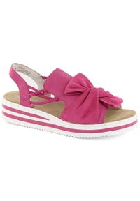 Komfortowe sandały damskie na platformie wsuwane fuksja Rieker V0256-31 różowe. Zapięcie: bez zapięcia. Kolor: różowy. Obcas: na platformie #2