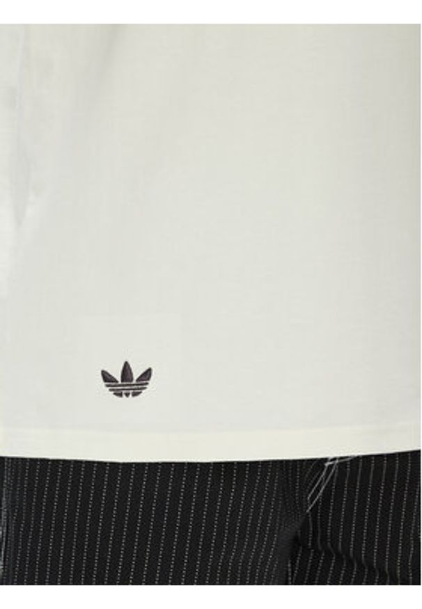 Adidas - adidas T-Shirt Neuclassics HZ3698 Biały Oversize. Kolor: biały. Materiał: bawełna