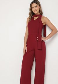 Born2be - Bordowy Kombinezon Bez Rękawów z Ozdobnym Wiązaniem i Szerokimi Nogawkami Silarine. Okazja: na co dzień. Kolor: czerwony. Materiał: jeans. Długość rękawa: bez rękawów. Styl: klasyczny, casual, elegancki, sportowy #5