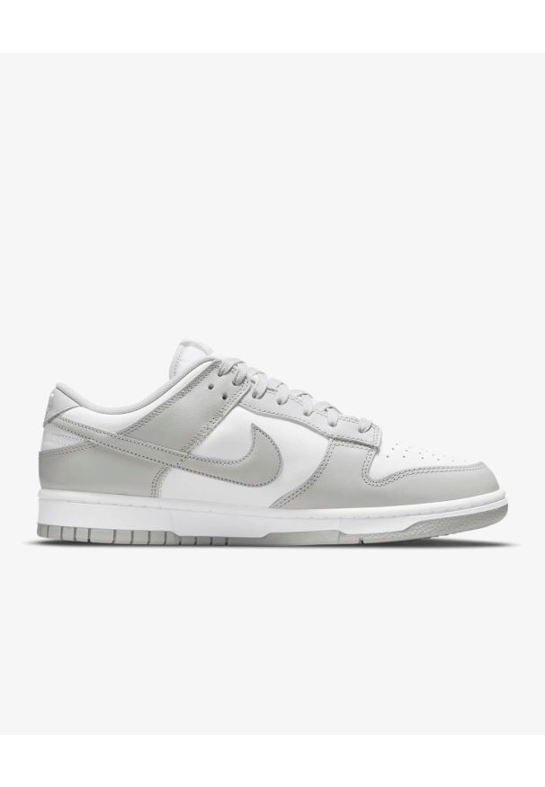 Nike Dunk Low Retro Sneakersy męskie. Okazja: na co dzień. Kolor: biały. Materiał: guma, skóra. Szerokość cholewki: normalna. Sezon: lato