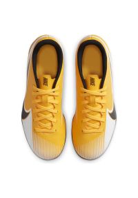 Buty piłkarskie dla dzieci korki Nike Mercurial Vapor 13 Club MG AT8161. Materiał: skóra, syntetyk. Szerokość cholewki: normalna. Sport: piłka nożna #4