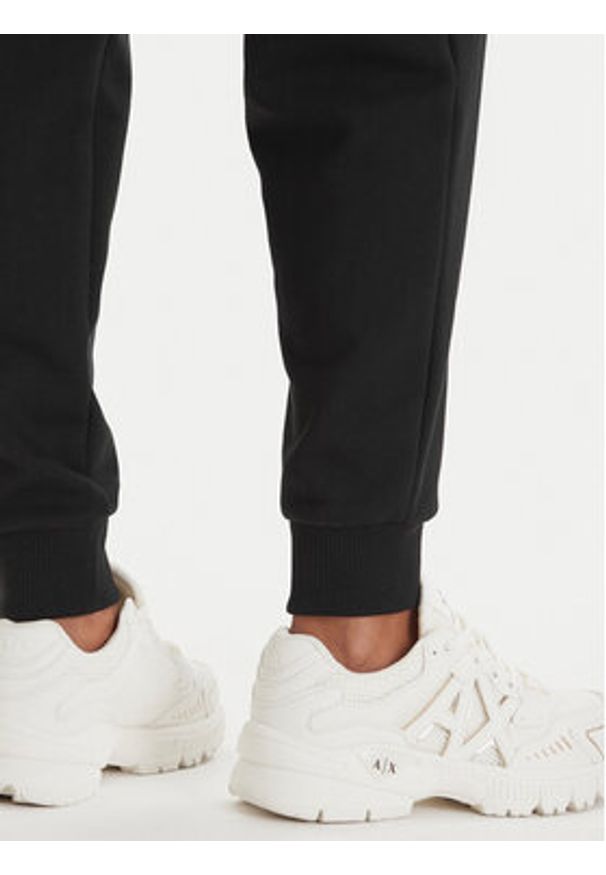 Armani Exchange Spodnie dresowe XW001848 AF18853 UC001 Czarny Regular Fit. Kolor: czarny. Materiał: bawełna
