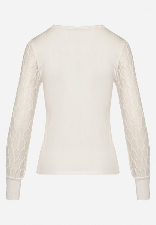 Born2be - Biała Wiskozowa Bluzka z Przeźroczystymi Rękawami Nimpha. Okazja: do pracy. Kolor: biały. Materiał: wiskoza. Styl: elegancki