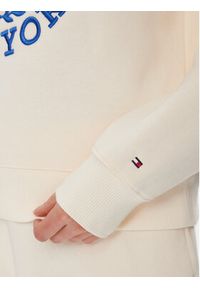 TOMMY HILFIGER - Tommy Hilfiger Bluza Reg Crest Hoodie WW0WW40577 Écru Regular Fit. Materiał: syntetyk, bawełna #4