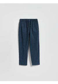 Reserved - Spodnie z bawełną - granatowy. Kolor: niebieski. Materiał: bawełna