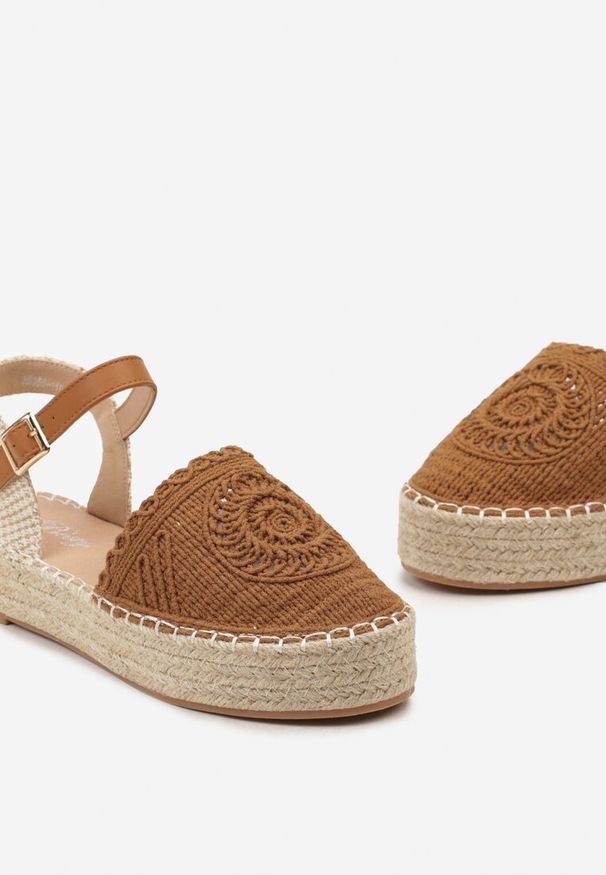 Born2be - Brązowe Espadryle na Grubej Podeszwie z Plecionego Materiału Sidara. Nosek buta: okrągły. Zapięcie: pasek. Kolor: brązowy. Materiał: materiał. Sezon: lato, wiosna. Styl: elegancki