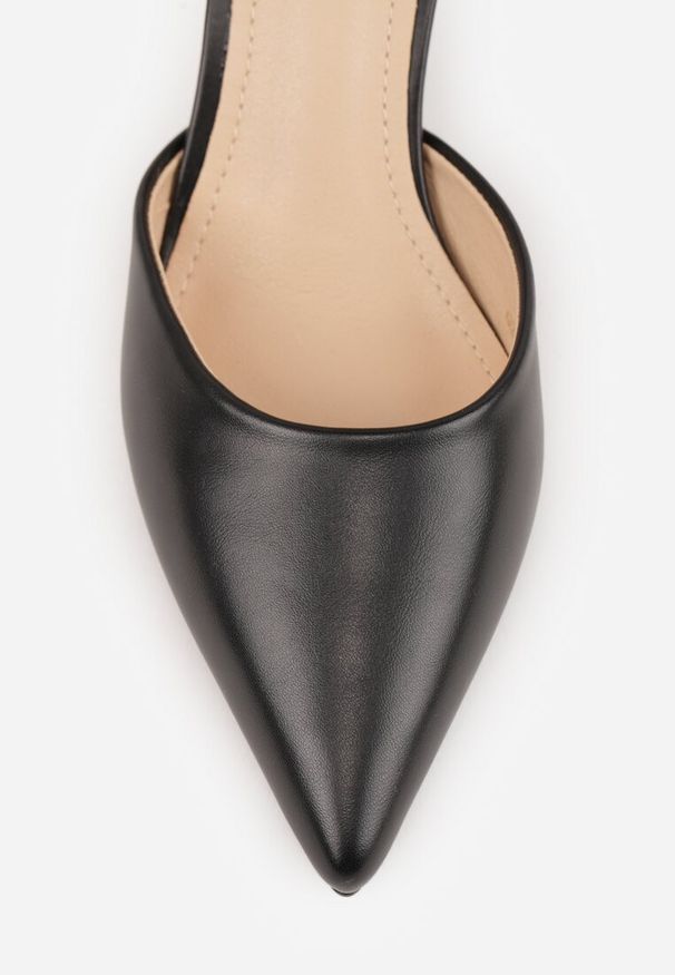 Renee - Czarne Czółenka Vices na Szpilkowym Obcasie z Noskiem w Szpic i Sprzączką Ulandorea. Okazja: na co dzień. Zapięcie: sprzączka. Kolor: czarny. Materiał: jeans. Obcas: na obcasie. Styl: elegancki, klasyczny, casual. Wysokość obcasa: średni