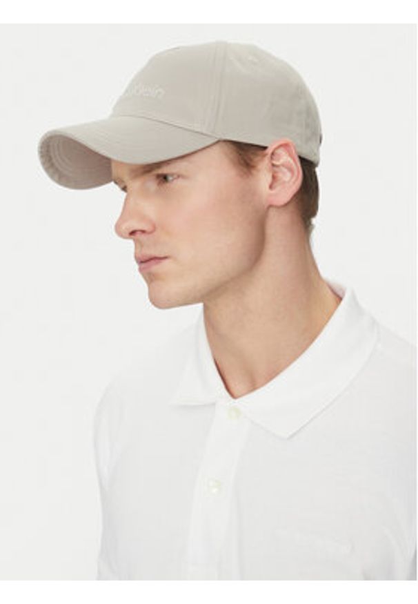 Calvin Klein Czapka z daszkiem K50K511987 Beżowy. Kolor: beżowy. Materiał: materiał, bawełna