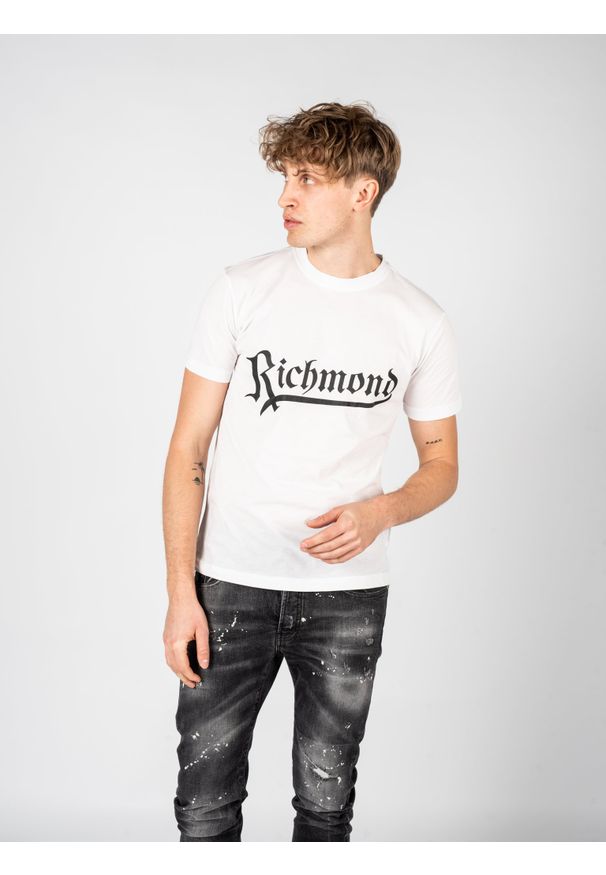 John Richmond T-Shirt | RMA22091TS | Mężczyzna | Biały. Okazja: na co dzień. Kolor: biały. Materiał: bawełna. Długość rękawa: krótki rękaw. Długość: krótkie. Wzór: nadruk. Styl: casual