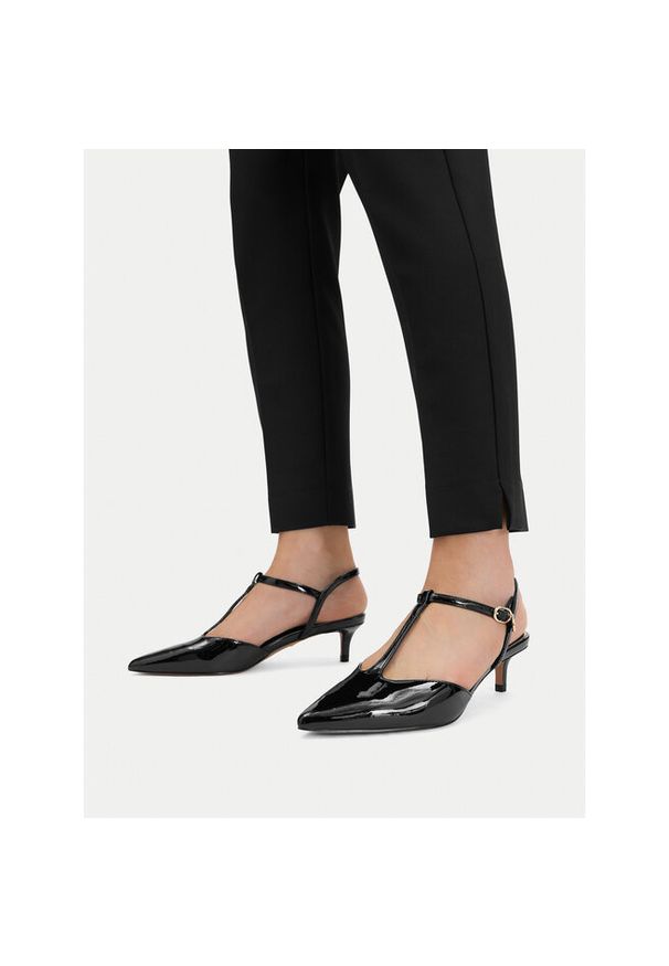 Czółenka Nine West. Kolor: czarny