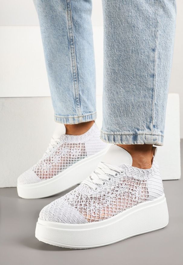 Born2be - Białe Sneakersy Vices z Grubą Podeszwą i Ażurową Cholewką Ardisov. Okazja: na co dzień. Kolor: biały. Materiał: jeans. Szerokość cholewki: normalna. Wzór: ażurowy