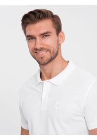 Ombre Clothing - Koszulka męska polo z dzianiny pique - biały V4 - Rozmiar: L. Typ kołnierza: polo. Kolor: biały. Materiał: dzianina. Wzór: haft. Styl: klasyczny