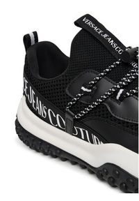 Versace Jeans Couture Sneakersy 79YA3SN2 ZSD01 Czarny. Kolor: czarny. Materiał: materiał