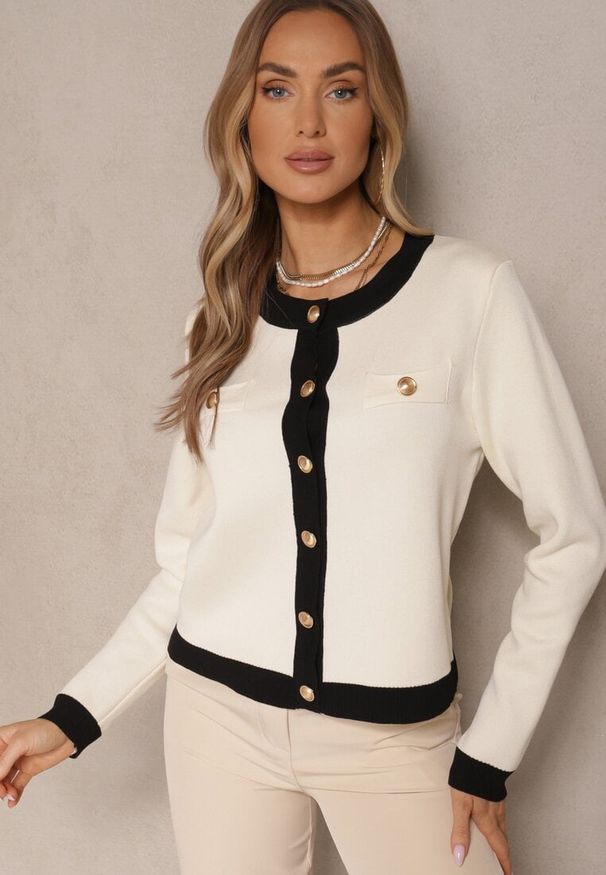 Renee - Beżowy Retro Sweter Kardigan z Wiskozą z Eleganckimi Guzikami Tesorenia. Kolor: beżowy. Materiał: wiskoza. Długość rękawa: długi rękaw. Długość: długie. Styl: retro, elegancki