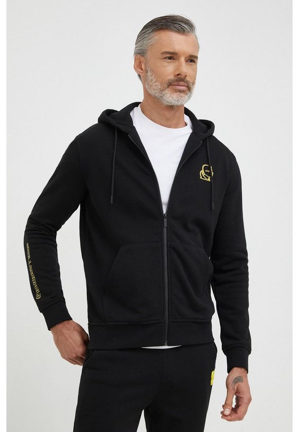 Karl Lagerfeld bluza 523900.705403 męska kolor czarny z kapturem z aplikacją. Okazja: na co dzień. Typ kołnierza: kaptur. Kolor: czarny. Materiał: materiał. Wzór: aplikacja. Styl: casual