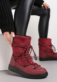 Born2be - Bordowe Śniegowce Moonlight Dance. Okazja: na co dzień. Nosek buta: okrągły. Zapięcie: bez zapięcia. Kolor: czerwony. Szerokość cholewki: normalna. Wysokość cholewki: przed kolano. Materiał: materiał, syntetyk, jeans, nubuk. Sezon: zima. Styl: casual #7