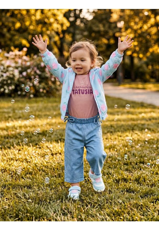 Sinsay - Kurtka przeciwdeszczowa ze wzorem - błękitny. Kolor: niebieski