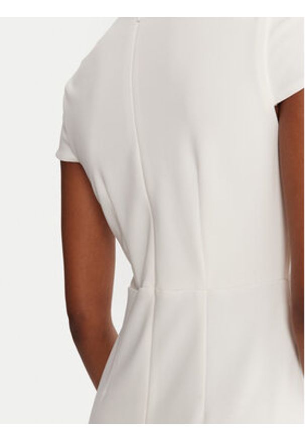 Rinascimento Sukienka koktajlowa CFC0125515003 Biały Slim Fit. Kolor: biały. Materiał: syntetyk. Styl: wizytowy