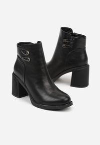 Renee - Czarne Basicowe Botki do Kostki VICES na Słupkowym Obcasie Naleasa. Okazja: na co dzień. Kolor: czarny. Materiał: jeans, dzianina. Obcas: na obcasie. Styl: casual, elegancki. Wysokość obcasa: średni #5