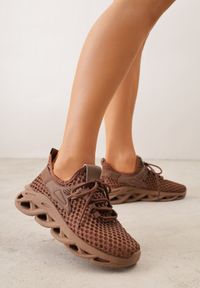 Born2be - Brązowe Siateczkowe Sneakersy na Grubej Podeszwie z Perforacją Mirarien. Nosek buta: okrągły. Kolor: brązowy. Materiał: skóra, materiał. Sezon: lato. Obcas: na obcasie. Wysokość obcasa: niski #5