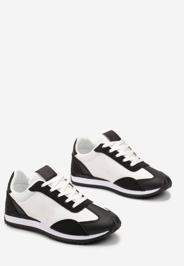 Renee - Czarne Sneakersy z Ozdobnymi Wstawkami Fania. Kolor: czarny