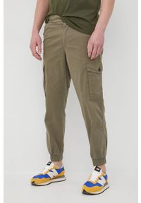 BOSS spodnie BOSS CASUAL męskie kolor zielony w fasonie cargo. Okazja: na co dzień. Kolor: zielony. Materiał: tkanina. Wzór: gładki. Styl: casual