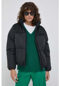 TOMMY HILFIGER - Tommy Hilfiger kurtka damska kolor czarny zimowa. Kolor: czarny. Materiał: syntetyk, poliester. Sezon: zima #5