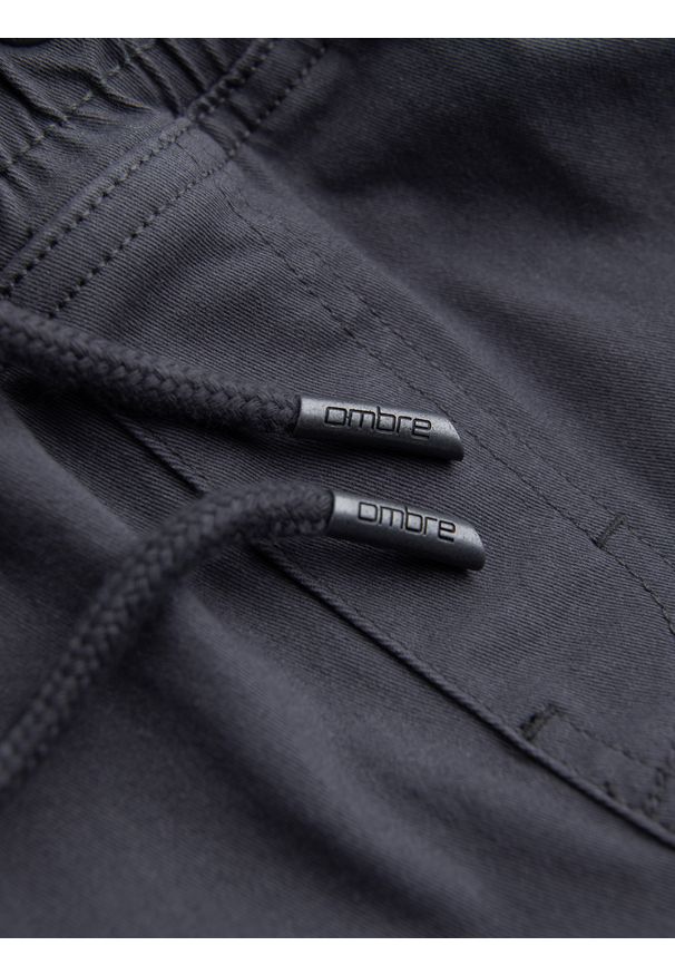Ombre Clothing - Spodnie męskie JOGGERY z zapinanymi kieszeniami cargo - grafitowe V3 OM-PAJO-0123 - XXL. Okazja: na co dzień. Kolor: szary. Materiał: bawełna, elastan. Sezon: lato. Styl: klasyczny, sportowy, casual