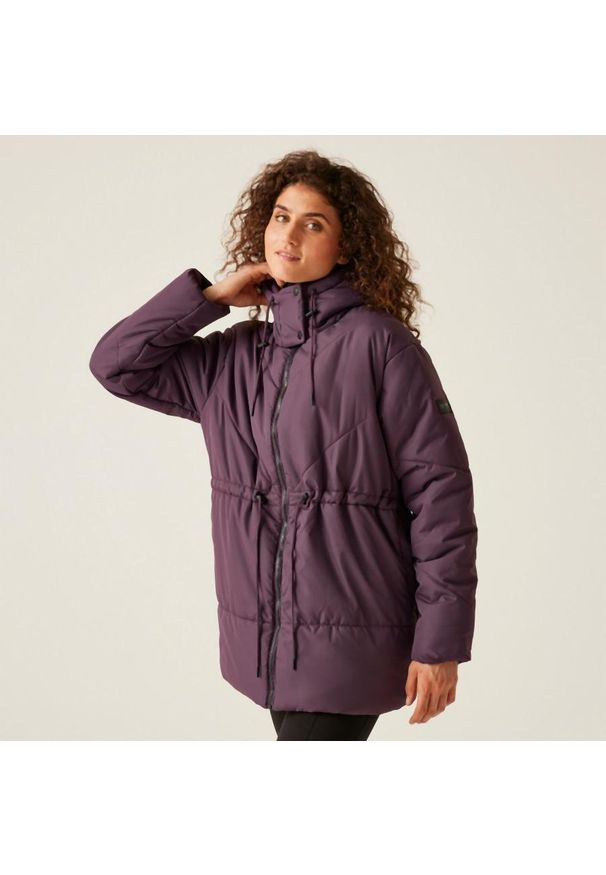 Kurtka turystyczna pikowana damska Regatta Rurie. Kolor: fioletowy. Materiał: poliester. Sezon: zima. Sport: turystyka piesza