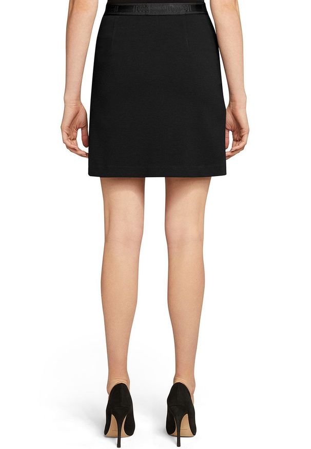 Wolford Spódnica Baily kolor czarny mini prosta. Okazja: na co dzień. Stan: podwyższony. Kolor: czarny. Materiał: tkanina. Wzór: gładki. Styl: casual
